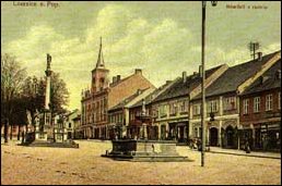Husovo náměstí, směrem k radnici