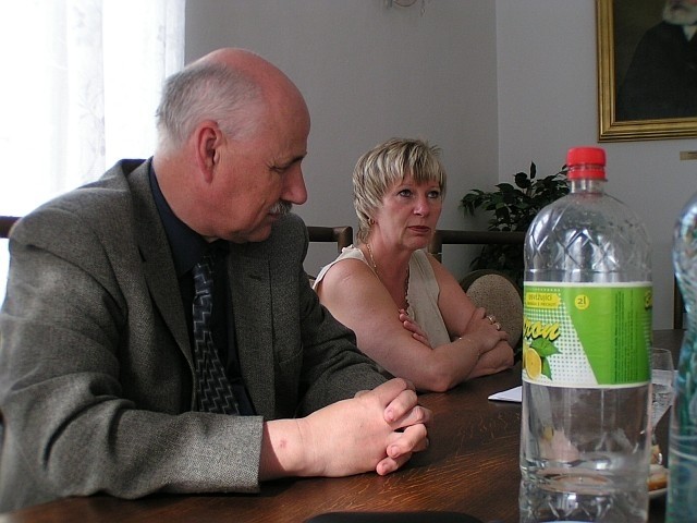 src:'rs/1/dbp/starosta.3.jpg',width:'100',height:'100'