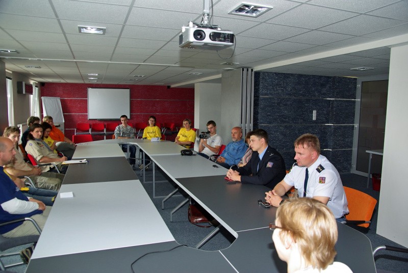 src:'rs/4/dbp/bambi09005.3.jpg',width:'100',height:'100'