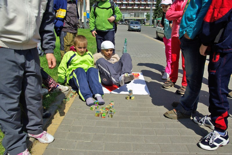 src:'rs/4/dbp/bambi09021.3.jpg',width:'100',height:'100'