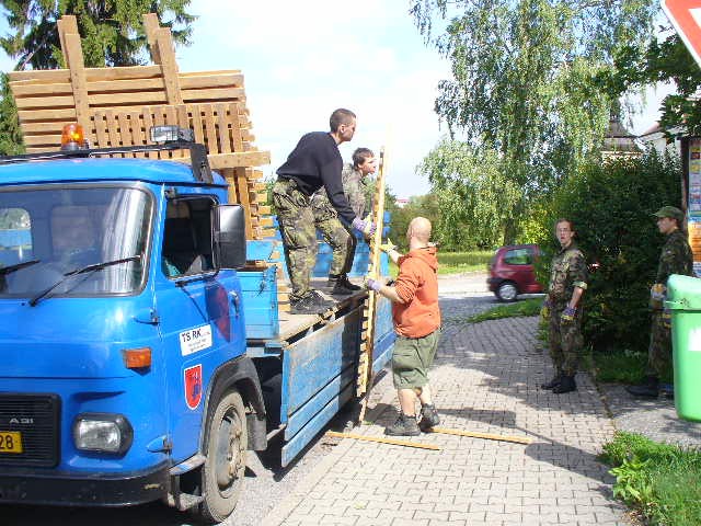 src:'rs/4/dbp/p1130600.3.jpg',width:'100',height:'100'