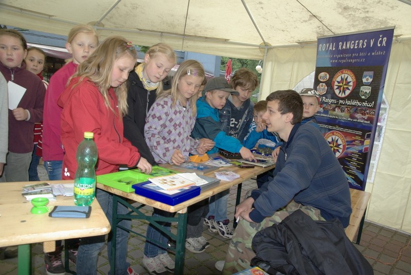 src:'rs/9/dbp/tinec019.3.jpg',width:'100',height:'100'